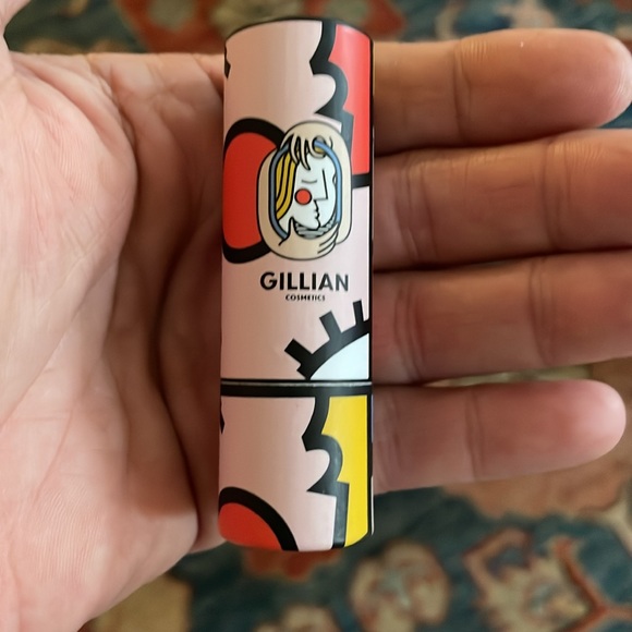 Gillian Cosmetics Silky Soft Lip Color Satin #233 - Kissable Cutie - Picture 4 of 6